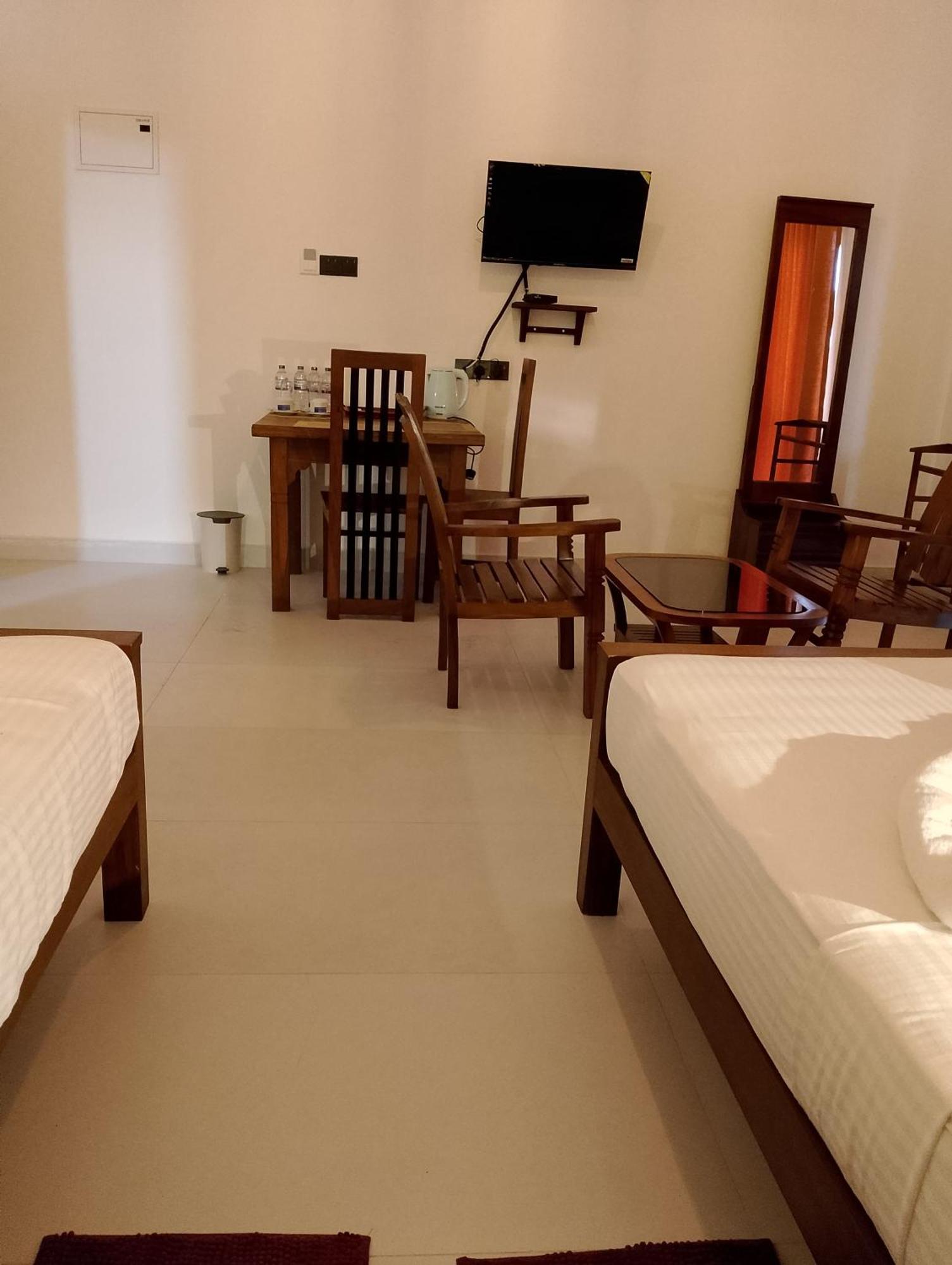 Malindu Yala Gate Hotell Tissamaharama Eksteriør bilde
