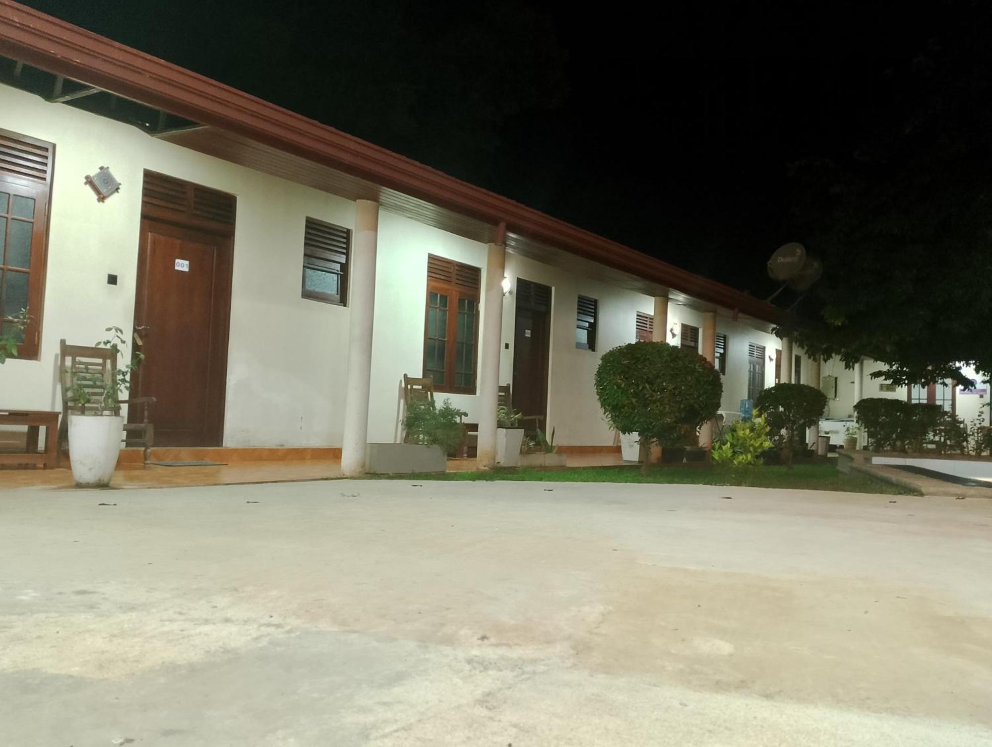 Malindu Yala Gate Hotell Tissamaharama Eksteriør bilde